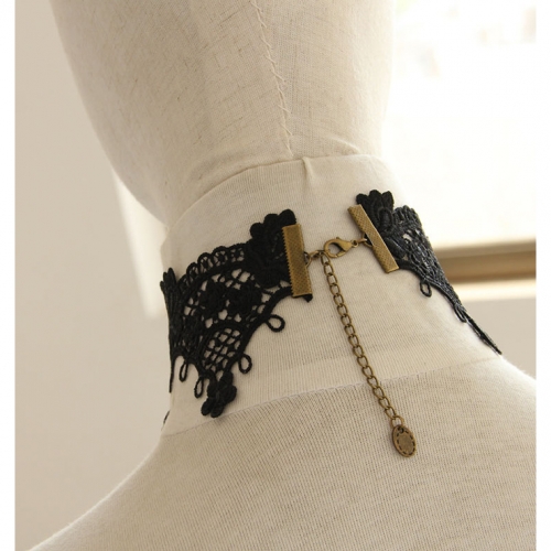 Retro Gothic Lace Metal Flower Chocker J12031