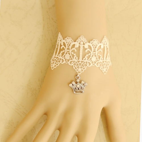Gothic Style White Lace Wristband Imperial Crown Embellishment Bracelet J17777