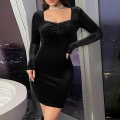 Women Sexy Black Velvet Mini Dress Square Neck Ruched Bodycon Party Clubwear Elegant Long Sleeve Slim Fit Hip-Hugging Short Dresses