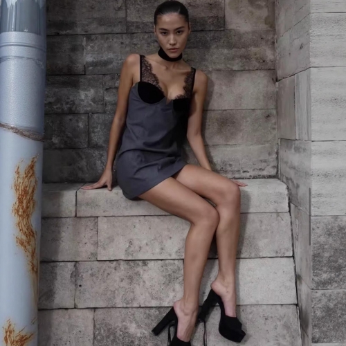 Women's Sexy Lace Patchwork Sling Dress Contrast Color V-Neck Slim Fit Mini Dress Socialite Style Sleeveless Bodycon Party Dress