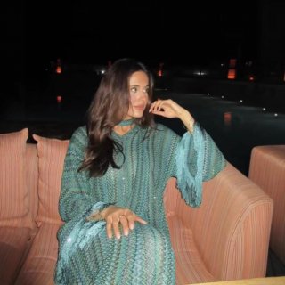 Women's Green Sequin Zigzag Maxi Dress With Tassels V-Neck Long Sleeve Bodycon Evening Party Gown Vacation Dress With Choker Neckband