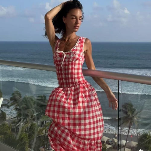 French Retro Red Gingham Maxi Dress Women Sweet Floral Embroidery Square Neck Bow Cami Tiered Cake Skirt For Beach Vacation Resort Party Elegant Cotton Blend Dress