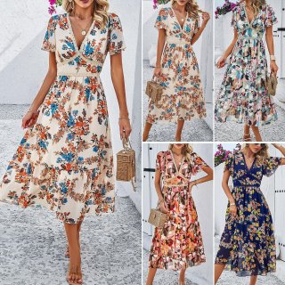 Women's V-Neck Floral Print Maxi Dress With Lace Patchwork Bohemian Short Flutter Sleeve A-Line Polyester Long Summer Beach Vacation Dress