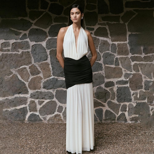 Women's Sexy Backless Halter V-Neck Maxi Dress Black White Contrast Color Ruched Bodycon Mesh Patchwork Elegant Evening Party Gown Long Dress