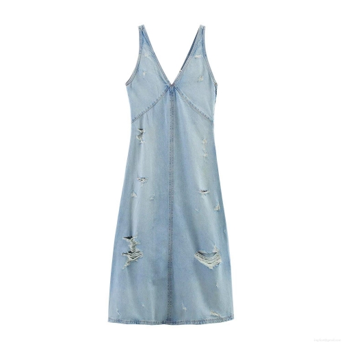 Women's Sexy V-Neck Ripped Denim Dress Sleeveless Distressed Camisole Midi Dress Summer Streetwear Western Style Blue Jean Dress For Women