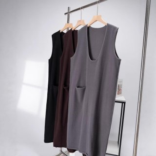 Women Minimalist Sleeveless Knit Midi Dress Deep U-Neck Knitted Polyester Spandex Blend Dress With Pockets Casual Daily Loose Fit A-Line Autumn Clothing
