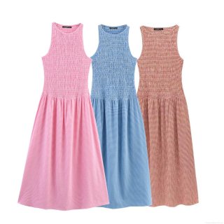 Women's Elegant Sleeveless Gingham Midi Dress Smocked Bodice Round Neck A-Line Plaid Long Dress Summer Vacation Party Beachwear