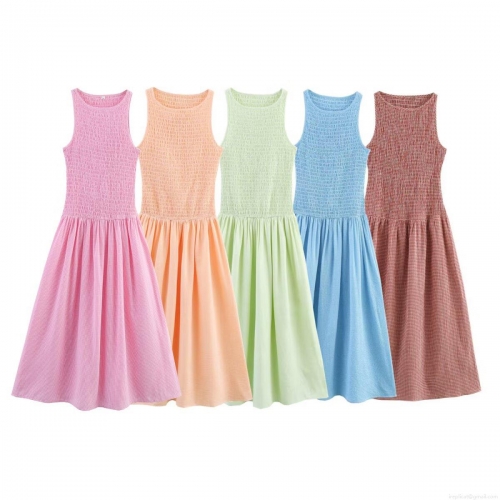 Women's Gingham Smocked Midi Dress Sleeveless Round Neck A-Line Plaid Sundress For Summer Casual Vacation Party High Waist Smocking Gingham Dress