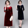 Elegant Women Retro Velvet Midi Dress With Embroidery Sequin Beading Cuffs Slim Fit 3/4 Sleeve Crew Neck Party Evening Cocktail Dress