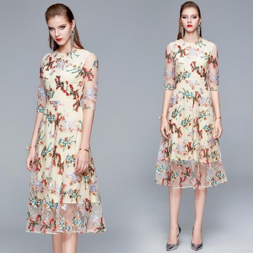 Elegant Women's Floral Embroidered Mesh Midi Dress Vintage Round Neck Short Sleeve A-Line Party Wedding Evening Prom Dress With Lining