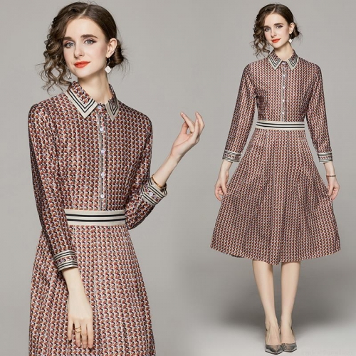 Women's Elegant Geometric Chain Print Long Sleeve Shirt Dress Vintage Pleated Midi Dress With Belt Slim Waist Button Up A-Line Office Lady Party Fashionable Apparel
