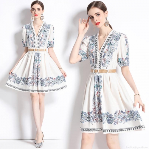 French Retro V-Neck Floral Print Midi Dress With Straw Belt Acetate Fiber Short Puff Sleeve A-Line Button Front Summer Dress For Women Elegant Vacation Style