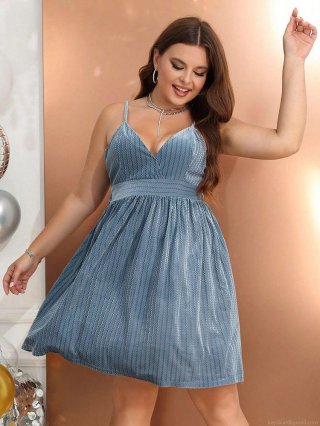 Plus Size Women Sexy V-Neck Spaghetti Strap Mini Dress Elegant Blue Wave Textured Pleated Bodycon Party Club Cocktail Outfits For Curvy Ladies