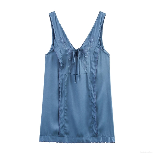 Women's Sexy V-Neck Satin Slip Mini Dress Floral Embroidery Sleeveless Ruffle Hem Party Clubwear Nightwear Elegant Cocktail Dress