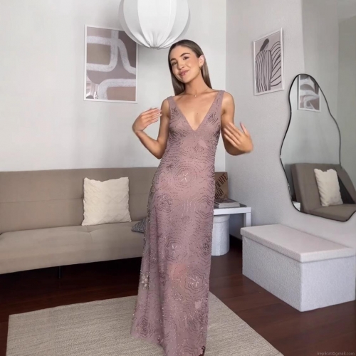 Elegant Women's Deep V-Neck Sleeveless Evening Gown Heavy Beadwork Sequin Mesh Maxi Dress For Wedding Party Formal Banquet Celebrity Style Long Dress