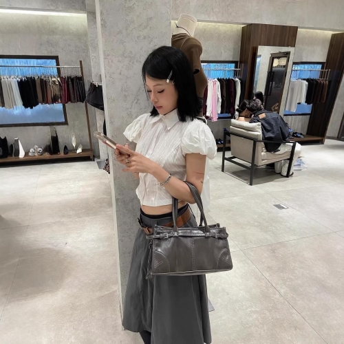 Women's Cropped Short Sleeve Bubble Sleeve Blouse Sweet French Style Waist-Cinching Striped Polyester Shirt For Daily Casual Wear