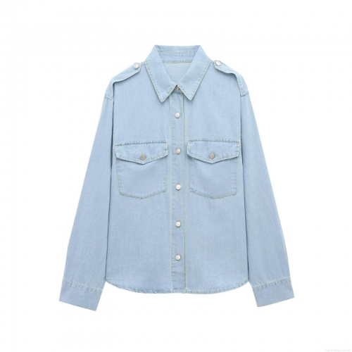 Women's Western Style Light Blue Denim Shirt Long Sleeve Button Up Lapel Workwear Blouse With Epaulettes And Double Chest Pockets For Spring Autumn Casual Fashion