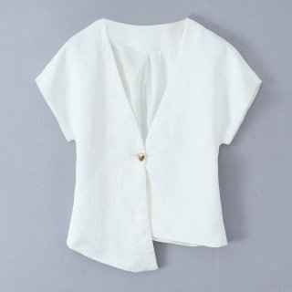 Women's Elegant V Neck Short Sleeve Top Textured Crepe Blouse Asymmetrical Hem With Gold Heart Button Summer Casual Fashion Streetwear White