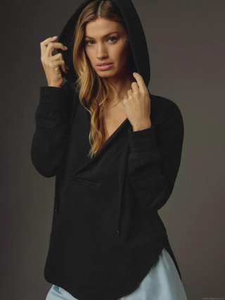 Women's Oversized V-Neck Hooded Sweatshirt Cotton Blend Contrast Color Drop Shoulder Long Sleeve Hoodie Casual Streetwear Pullover for Autumn Winter