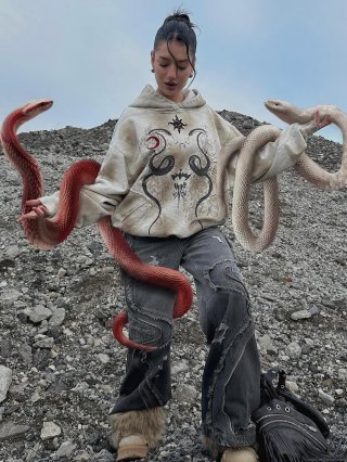 Women's Oversized Hooded Sweatshirt Cotton Blend Vintage Distressed Snake Graphic Pullover Hoodie Streetwear Loose Fit Casual Long Sleeve Top