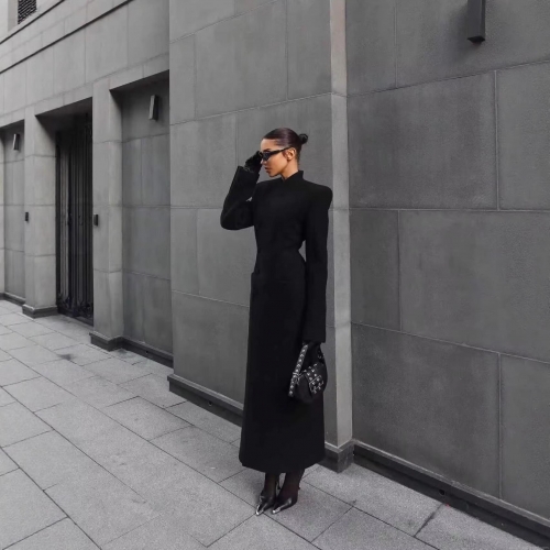 Women's British Style Long Woolen Coat Single Breasted V-Neck Padded Shoulder Elegant Solid Color Polyester Blend Overcoat Outerwear For Autumn Winter