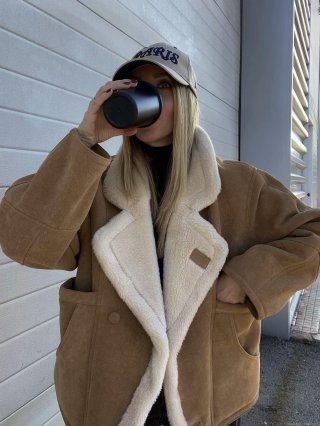 Women's Retro Faux Suede Shearling Jacket Warm Loose Lapel Coat Winter Streetwear Faux Fur Lined Thick Solid Color Button Outerwear With Pockets