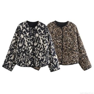 Women's Fashion Leopard Print Quilted Jacket 100% Polyester Round Neck Long Sleeve Loose Casual Padded Outwear Vintage Abstract Printed Coat With Pockets For Autumn Winter