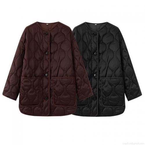 Women's Quilted Jacket Satin Texture Round Neck Lightweight Padded Coat Vintage Solid Color Long Sleeve Button Down Outerwear for Autumn Winter