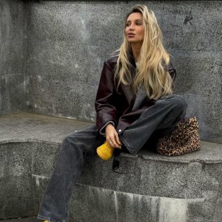 Women's Vintage Moto Faux Leather Jacket Lapel Zipper PU Outerwear With Elastic Hem Long Sleeve Streetwear Fall Winter Coat Burgundy Black