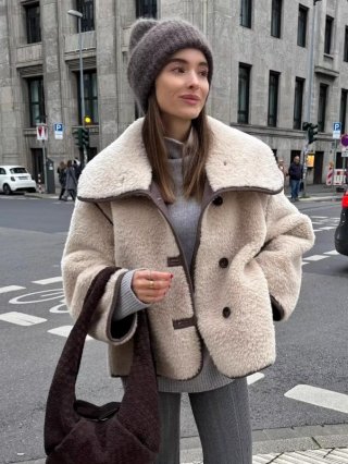Women's Fashion Oversized Faux Fur Plush Jacket Thick Warm Winter Coat 100% Polyester Lamb Hair With Contrast Leather Piping Lapel Button Down Streetwear Outwear