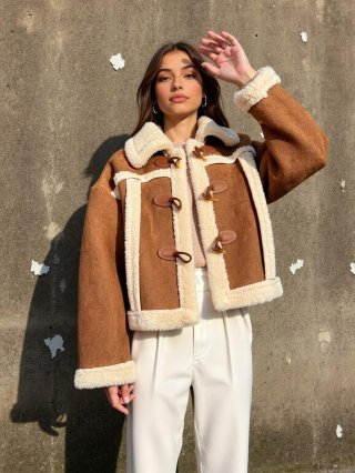Women's Vintage Faux Suede Shearling Jacket With Horn Buckle Warm Winter Coat Contrast Trim Lapel Long Sleeve Outerwear For Streetwear Ladies