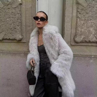 Women's Luxury Faux Fur Coat Elegant Large Lapel Long Sleeve Winter Warm Outerwear Thick Plush Solid Color Socialite Style Jacket For Party Night Out Streetwear