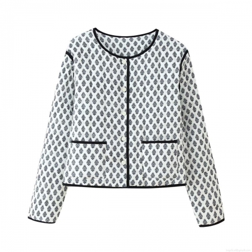 Women's Casual Quilted Jacket Vintage Floral Paisley Print Round Neck Long Sleeve Single Breasted Polyester Lightweight Coat With Pockets For Spring Autumn