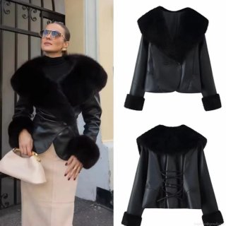 Luxury Women's Faux Leather Jacket With Large Faux Fur Collar Patchwork Long Sleeve Short Coat With Lace Up Back For Winter Party Casual
