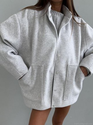 Women's Oversized Woolen Jacket Modern Minimalist Short Coat With Metal Snaps And Large Pockets Light Grey Lapel Outerwear For Spring Autumn