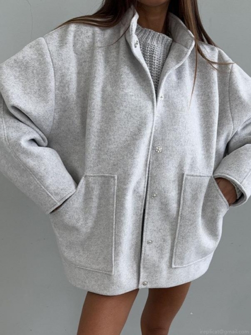Women's Oversized Woolen Jacket Modern Minimalist Short Coat With Metal Snaps And Large Pockets Light Grey Lapel Outerwear For Spring Autumn