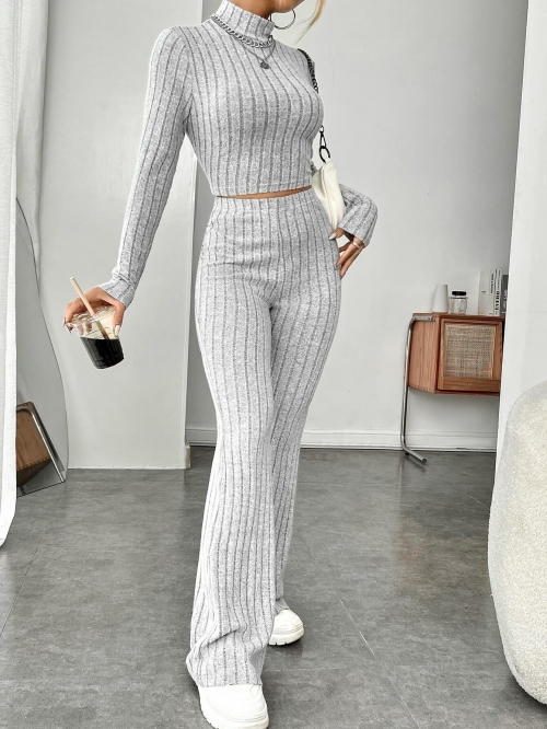 Women's 2 Piece Ribbed Knit Outfits Set Long Sleeve Mock Neck Crop Top and High Waist Wide Leg Flared Pants Casual Lounge Sporty Suits Solid Color Grey