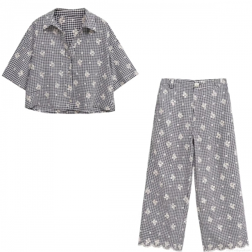 Women's Black and White Gingham 2-Piece Set Casual Shirt and Pants With White Floral Embroidery Scalloped Hem Short Sleeve Button Up Top And High Waist Wide Leg Trousers For Streetwear Summer