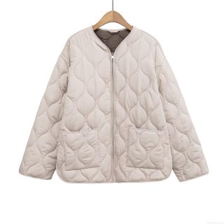 Women's Quilted Puffer Jacket Round Neck Wave Stitch Lightweight Warm Winter Coat Solid Color Streetwear Loose Outerwear With Pockets Zipper Closure