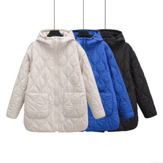 Women Quilted Hooded Jacket Casual Long Sleeve Wave Quilted Puffer Coat With Large Pockets Solid Color Lightweight Outerwear For Autumn Winter