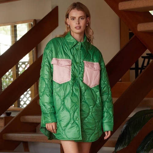 Women Quilted Jacket Color Block Contrast Pocket Padded Coat Lightweight Shirt Jacket Button Down Outwear For Fall Winter Casual Streetwear Fashion