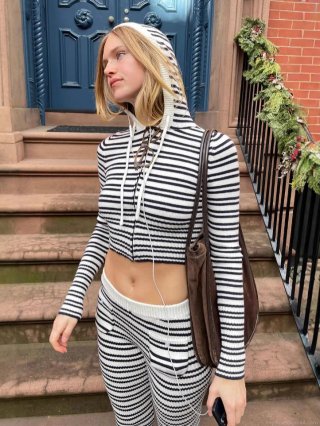 Women 2 Piece Knitted Hoodie Pants Set Striped Slim Fit Long Sleeve Zip Up Crop Top and High Waist Flare Trousers Streetwear Tracksuit