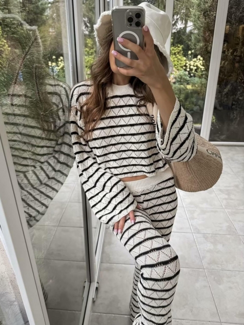 Women Striped Knit Two Piece Set Long Sleeve Round Neck Crop Top And High Waist Flare Pants Streetwear Crochet Co-ords Autumn Winter Fashion