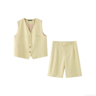 Women's Sleeveless V-Neck Vest and High Waist Shorts 2-Piece Set Polyester Casual Button Down Summer Streetwear Shorts Set for Women