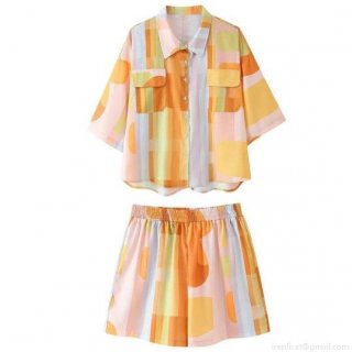 Women's Casual Two Piece Set Abstract Geometric Print Button Down Lapel Shirt and Elastic Waist Shorts 100% Polyester Woven Outfits for Summer Beach Vacation