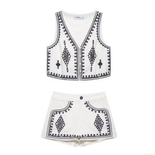 Women Bohemian Embroidery White Two Piece Set V Neck Sleeveless Vest And High Waist Shorts Ethnic Geometric Pattern Summer Beach Casual Outfit