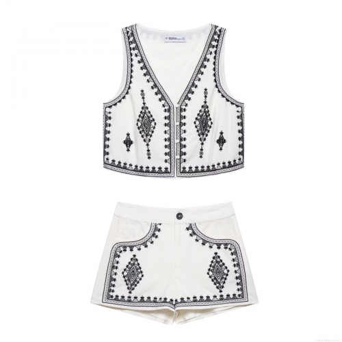 Women Bohemian Embroidery White Two Piece Set V Neck Sleeveless Vest And High Waist Shorts Ethnic Geometric Pattern Summer Beach Casual Outfit