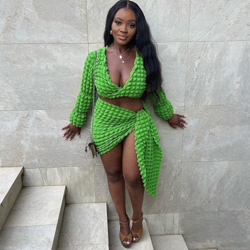 Women's Sexy Two Piece Set Popcorn Texture V Neck Long Sleeve Crop Top And Tie Side Mini Skirt Set Solid Color Street Style Party Outfits