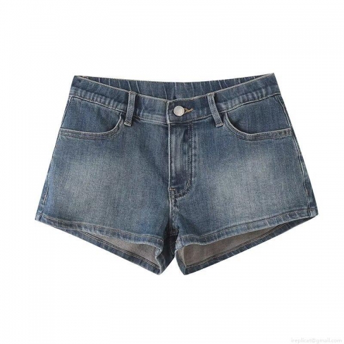 Women's Casual Low Waist Washed Denim Shorts Summer Streetwear Polyester Blend Hot Pants Mini Jean Shorts with Pockets and Metal Button