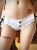Women's Sexy Low Waist Denim Hot Pants With Love Letter Webbing Detail Frayed Raw Hem Ripped Mini Denim Shorts For Nightclub Party Summer Fashion